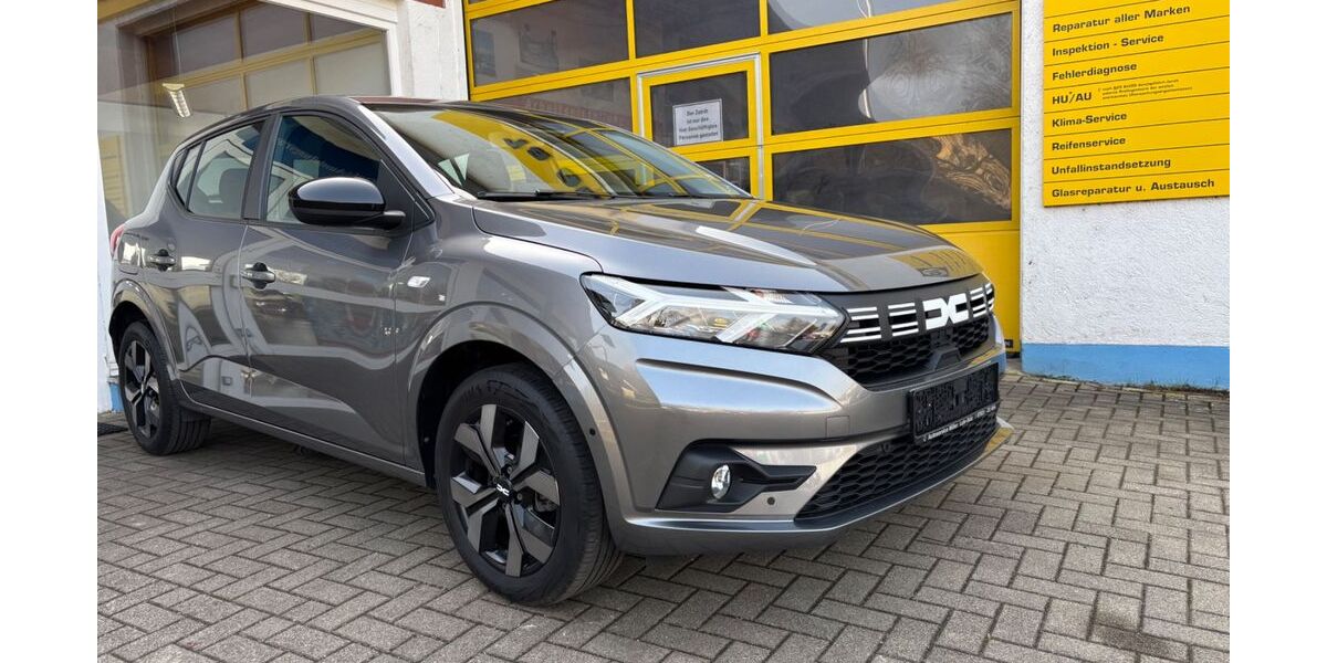Dacia Sandero 28.000 km 14.580 &euro; Lahr 77933