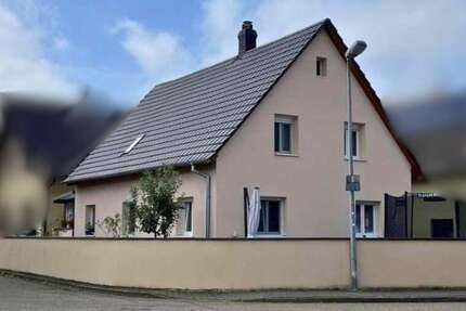 Haus Kehl - 4 Zimmer, 131 m&sup2;, 1.300&euro; | Angebot:25980648