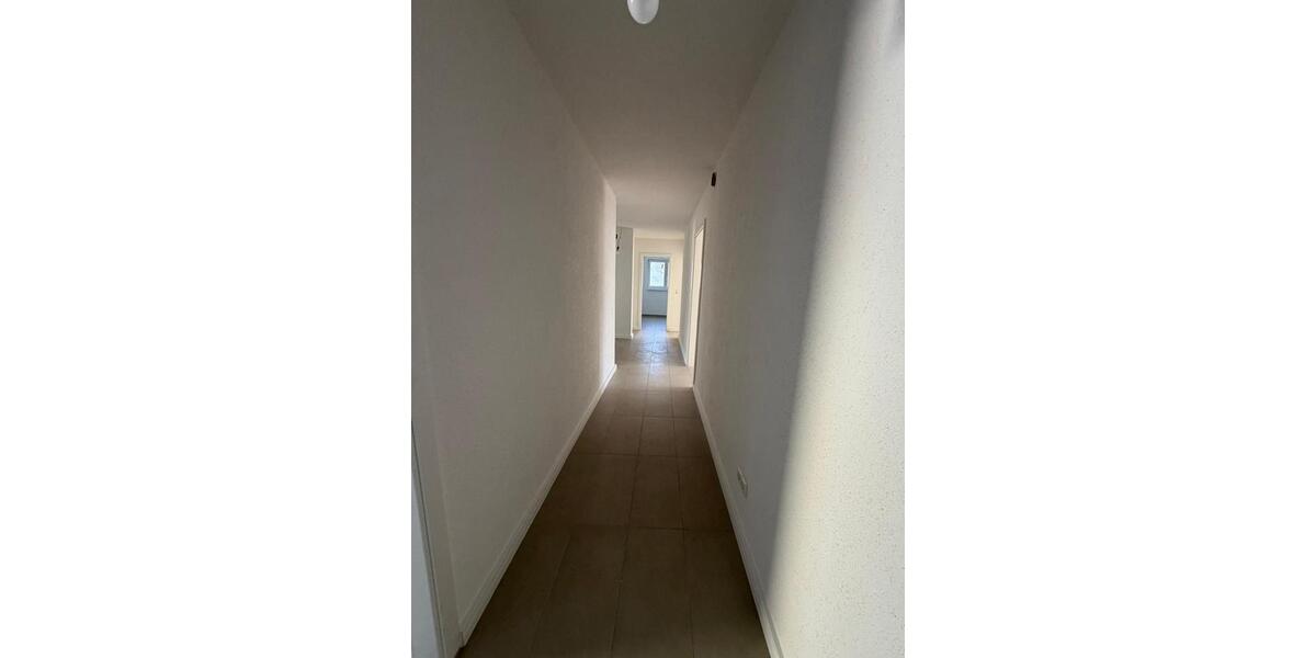 Etagenwohnung Kehl - 5 Zimmer, 120 m&sup2;, 1.300&euro; | Angebot:25972428