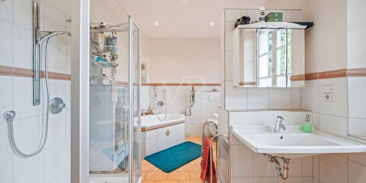 Einfamilienhaus Offenburg Stadtmitte - 1 Zimmer, 352 m&sup2;, 890.000&euro; | Angebot:25660475