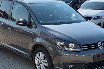 VW Touran 211.000 km 3.999 &euro; Lahr 77933