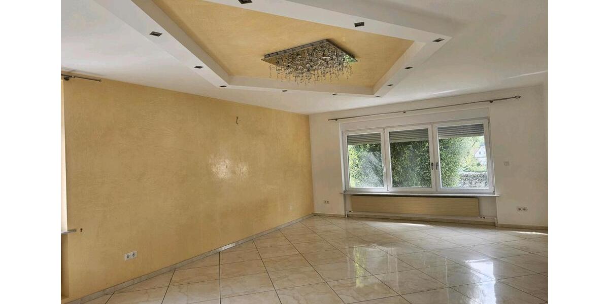 Einfamilienhaus Lahr (Schwarzwald) - 5 Zimmer, 180 m&sup2;, 2.150&euro; | Angebot:26587659