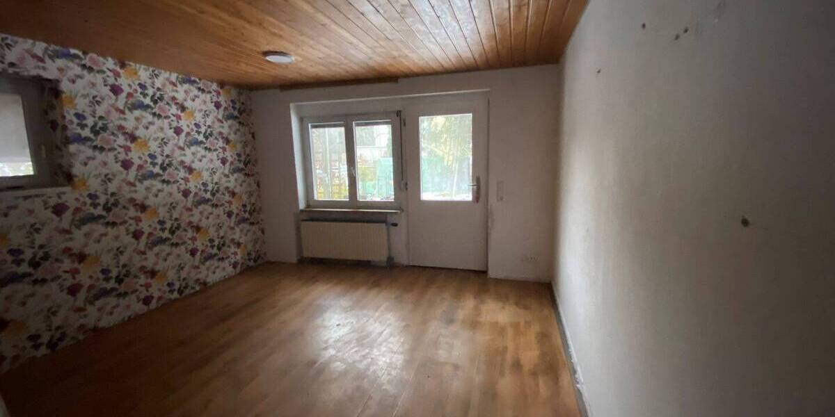 Mehrfamilienhaus, Wohnhaus Oppenau Lierbach - 9 Zimmer, 209 m&sup2;, 189.000&euro; | Angebot:26160285