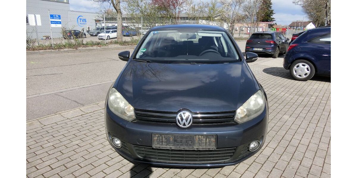 VW Golf 268.591 km 3.899 &euro; Bühl 77815