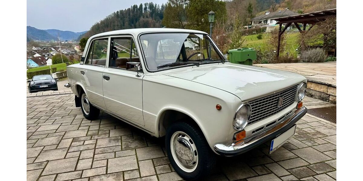 Lada 1200 58.500 km 21.500 &euro; Hausach 77756