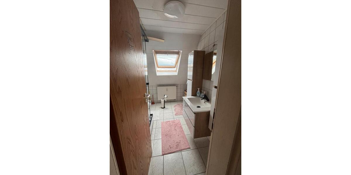 Dachgeschoßwohnung Lahr (Schwarzwald) - 3 Zimmer, 70 m&sup2;, 1.000&euro; | Angebot:26033404