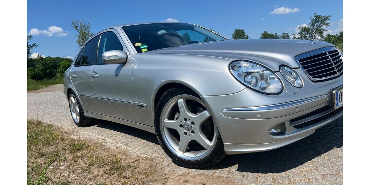 Mercedes-Benz E 220 67.000 km 17.000 &euro; Offenburg 77656