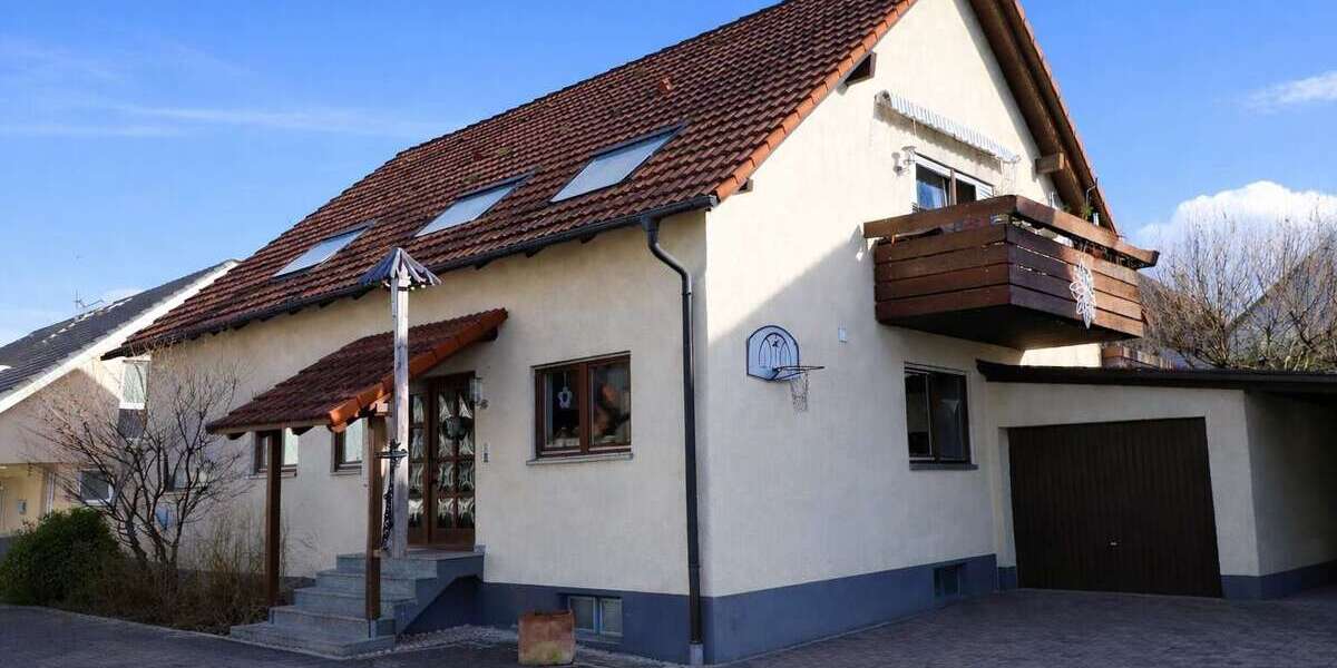 Einfamilienhaus Renchen - 7 Zimmer, 217 m&sup2;, 559.000&euro; | Angebot:25870421