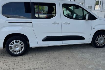 Opel Combo 194.300 km 9.450 &euro; Offenburg 77654