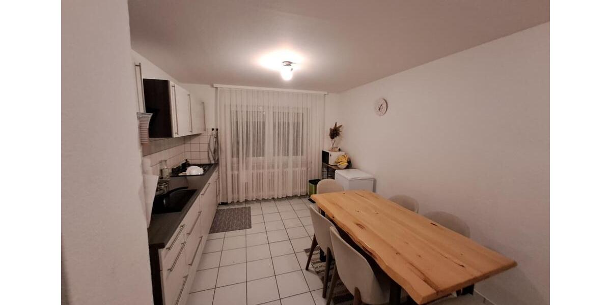 Etagenwohnung Lahr (Schwarzwald) - 4 Zimmer, 100 m&sup2;, 960&euro; | Angebot:25896089