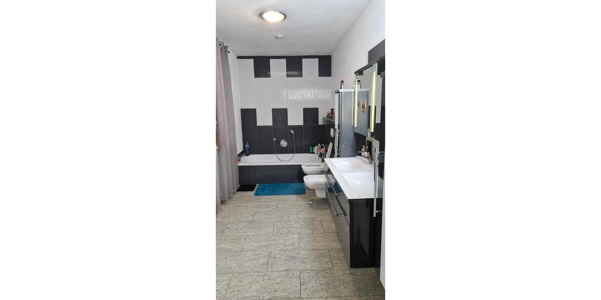 Einfamilienhaus Lahr (Schwarzwald) - 8 Zimmer, 288 m&sup2;, 990.000&euro; | Angebot:25381759