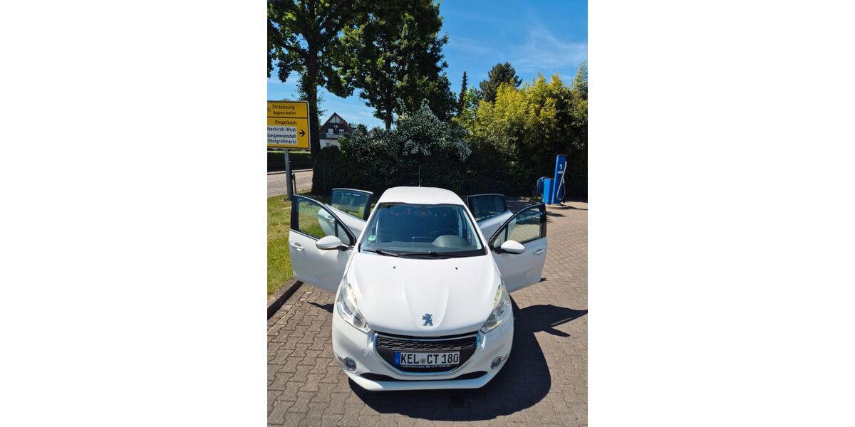 Peugeot 208 215.000 km 5.299 &euro; Kehl / Bodersweier 77694