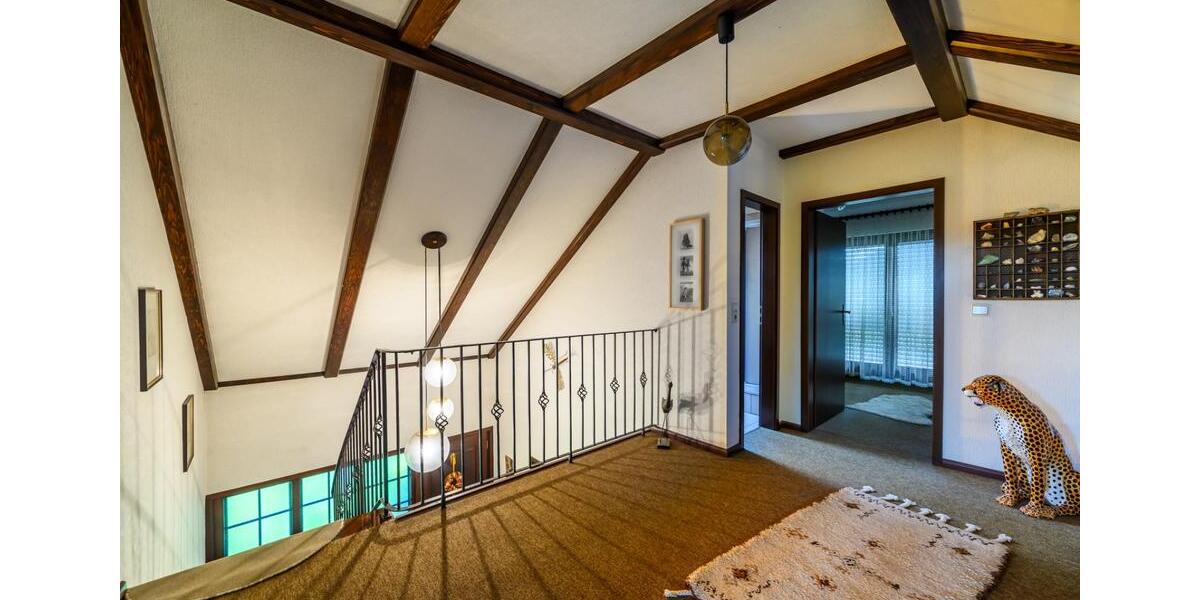 Einfamilienhaus Offenburg Rammersweier - 8 Zimmer, 289 m&sup2;, 839.000&euro; | Angebot:25350991