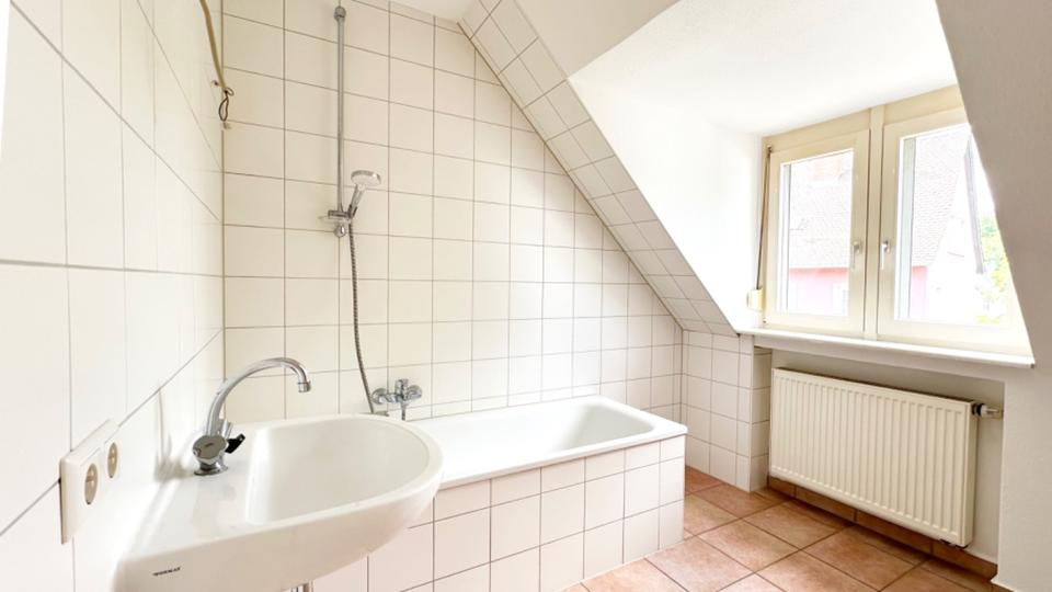 Dachgeschoßwohnung Lahr (Schwarzwald) - 2 Zimmer, 54 m&sup2;, 470&euro; | Angebot:25903799