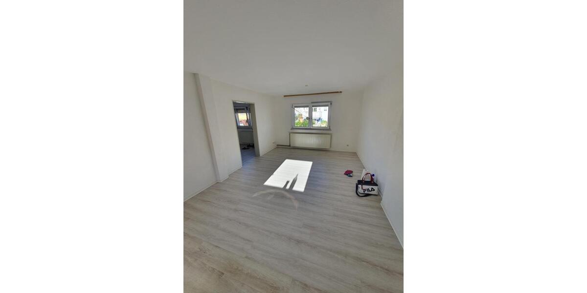 Etagenwohnung Lahr (Schwarzwald) - 3 Zimmer, 80 m&sup2;, 1.100&euro; | Angebot:25589640