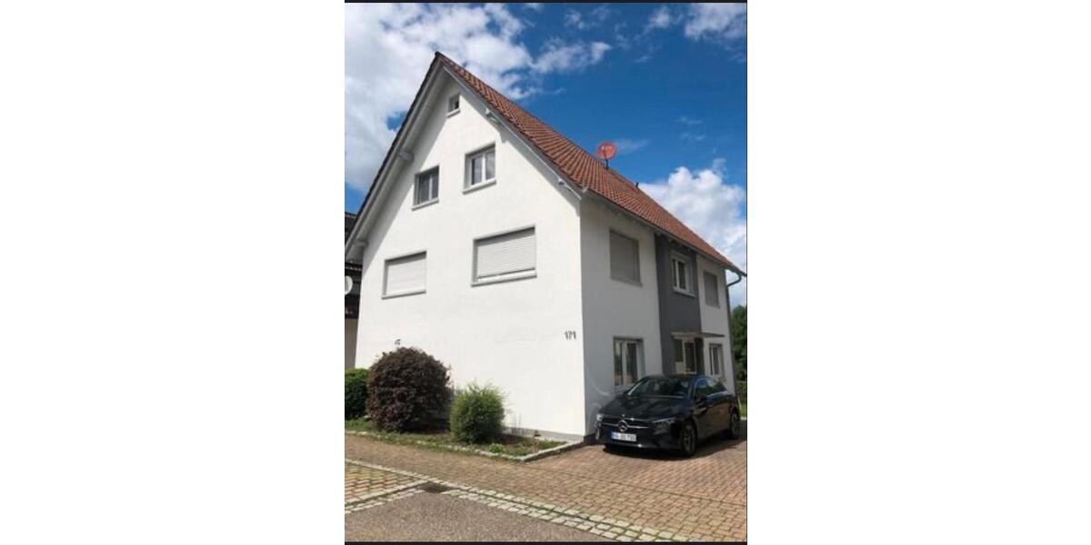 Dachgeschoßwohnung Bühl - 3 Zimmer, 67 m&sup2;, 950&euro; | Angebot:25944577