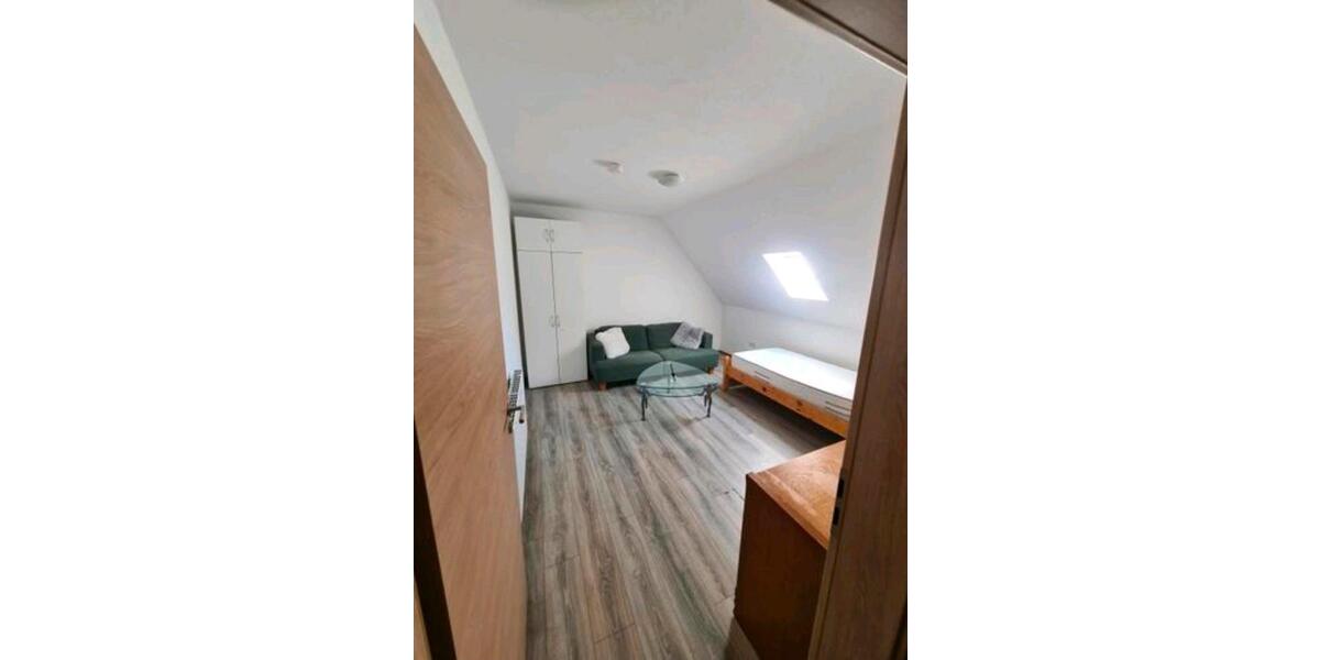 Etagenwohnung Lahr (Schwarzwald) - 1 Zimmer, 16 m&sup2;, 500&euro; | Angebot:23794829