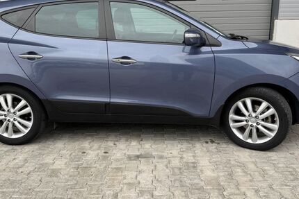 Hyundai ix35 160.988 km 7.950 &euro; Offenburg 77654