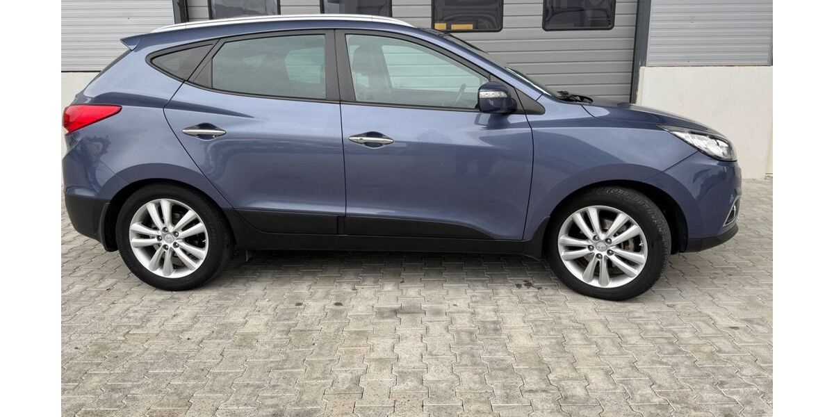 Hyundai ix35 160.988 km 8.000 &euro; Offenburg 77654