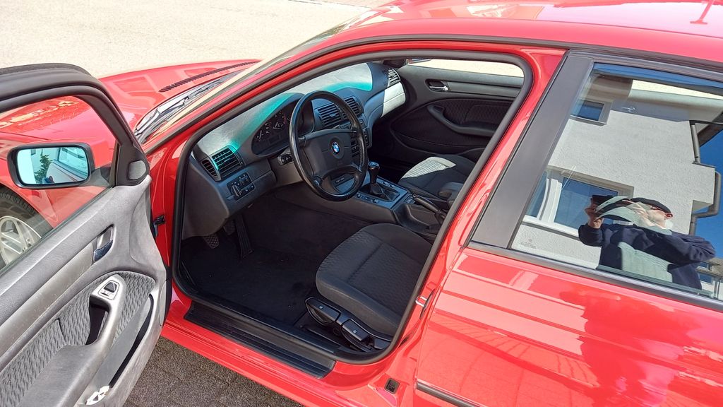 BMW 318 180.139 km 2.690 &euro; Bühl 77815