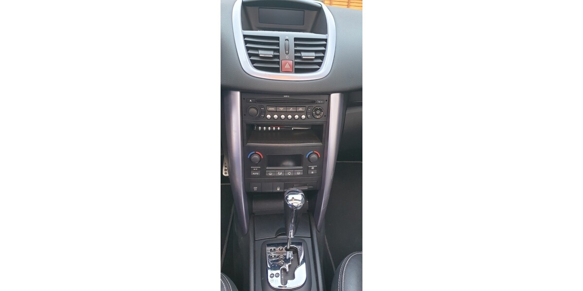 Peugeot 207 CC 128.320 km 4.950 &euro; Offenburg 77652