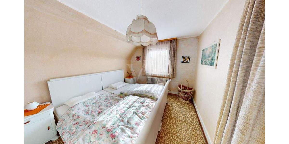 Mehrfamilienhaus, Wohnhaus Sasbach Ortsgebiet - 9 Zimmer, 180 m&sup2;, 420.000&euro; | Angebot:25729721