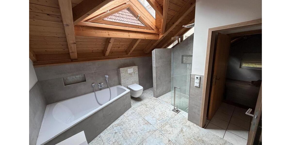 Mehrfamilienhaus, Wohnhaus Lahr (Schwarzwald) - 7 Zimmer, 210 m&sup2;, 500.000&euro; | Angebot:26187009