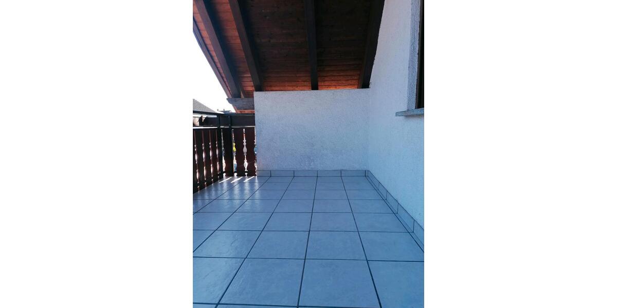 Dachgeschoßwohnung Rheinau - 3 Zimmer, 75 m&sup2;, 990&euro; | Angebot:25328107