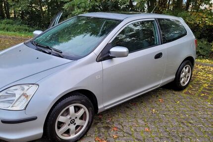 Honda Civic 121.000 km 5.550 &euro; Willstätt 77731