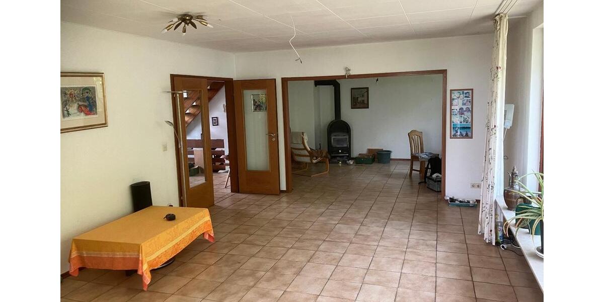 Einfamilienhaus Lauf - 9 Zimmer, 190 m&sup2;, 375.000&euro; | Angebot:26647196