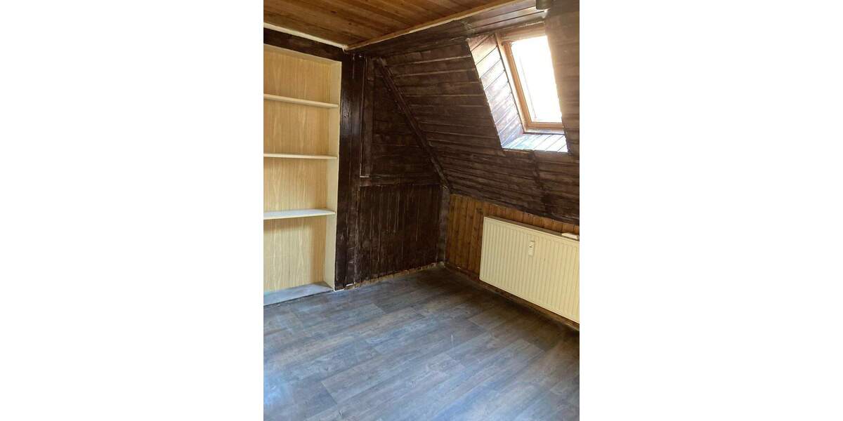 Einfamilienhaus Friesenheim - 8 Zimmer, 205 m&sup2;, 205.000&euro; | Angebot:25778877