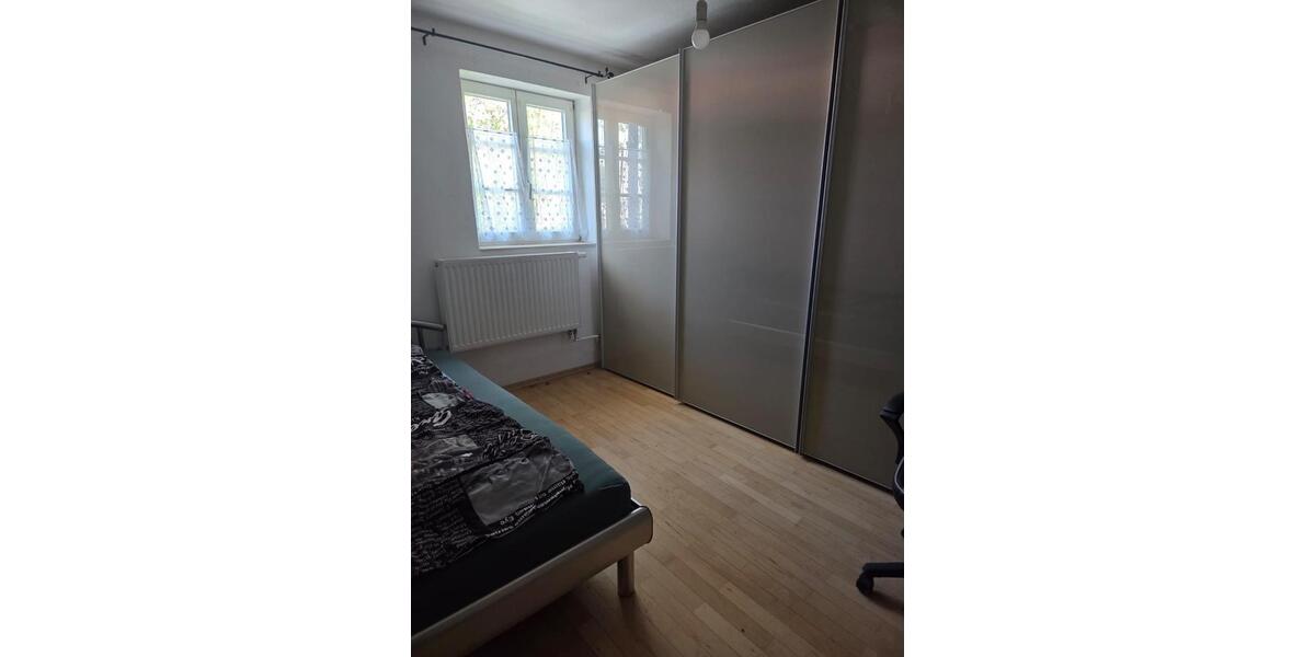 Erdgeschoßwohnung Friesenheim - 4 Zimmer, 140 m&sup2;, 1.700&euro; | Angebot:26676225