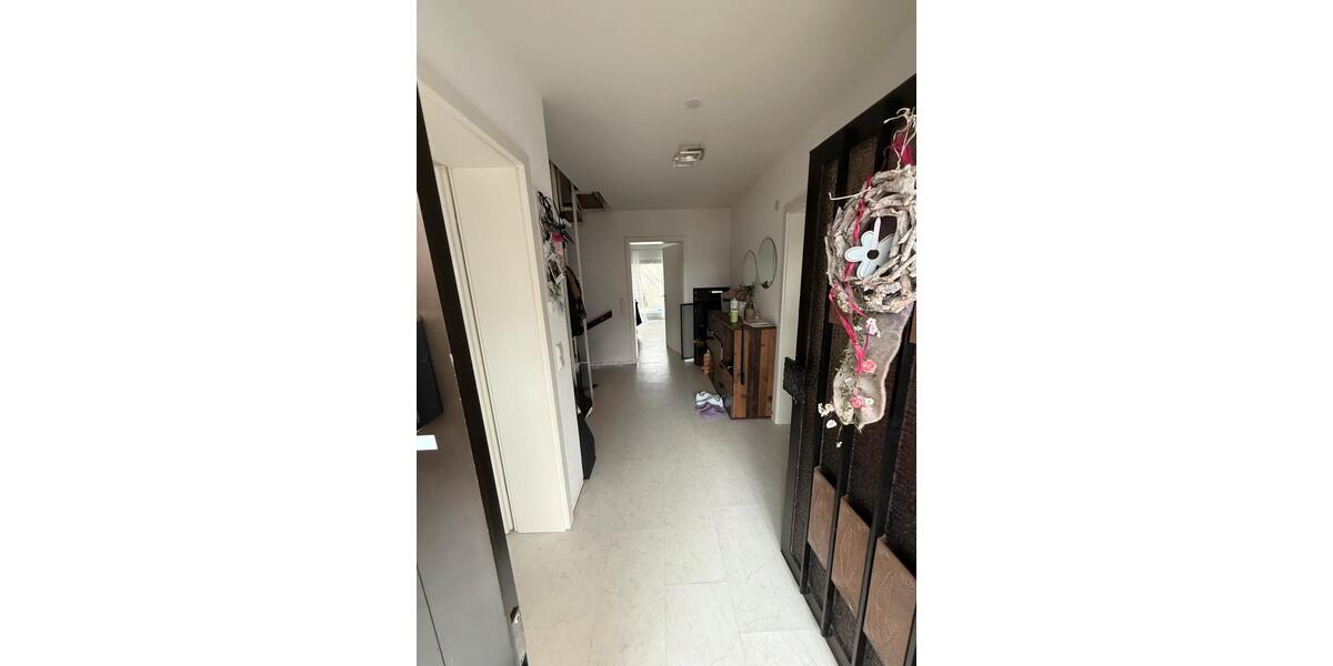 Reihenhaus Friesenheim - 8 Zimmer, 174 m&sup2;, 480.000&euro; | Angebot:25892628