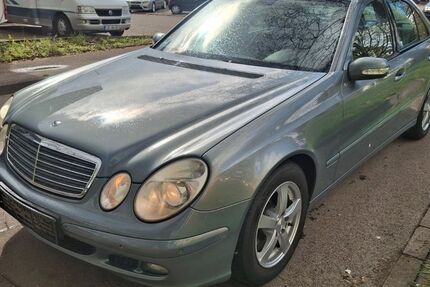 Mercedes-Benz E 200 180.000 km 3.500 &euro; Lahr 77933