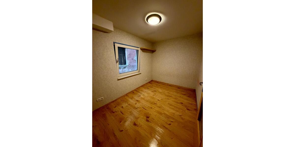 Mehrfamilienhaus, Wohnhaus Lahr (Schwarzwald) - 7 Zimmer, 210 m&sup2;, 500.000&euro; | Angebot:26187009