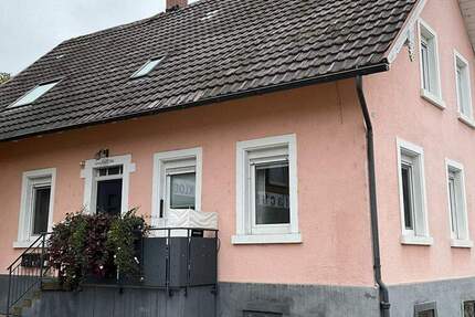 Haus Friesenheim - 6 Zimmer, 150 m&sup2;, 250.000&euro; | Angebot:25696768