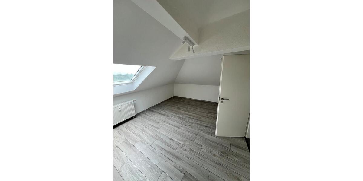 Dachgeschoßwohnung Kehl - 2 Zimmer, 48 m&sup2;, 157.000&euro; | Angebot:26975552