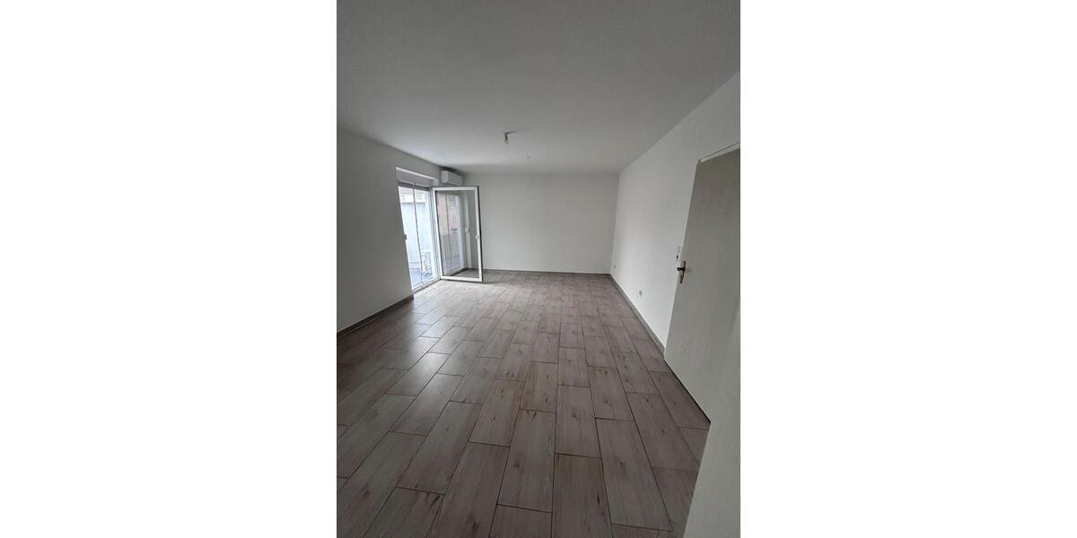 Etagenwohnung Kehl - 3.5 Zimmer, 77 m&sup2;, 1.120&euro; | Angebot:25432156