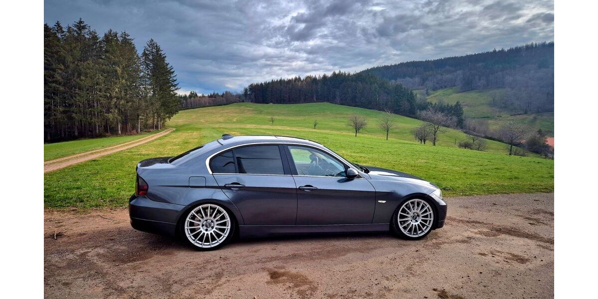 BMW 330 165.000 km 9.999 &euro; Steinach 77790