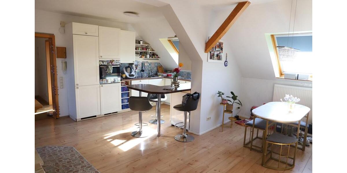 Dachgeschoßwohnung Oberkirch - 3.5 Zimmer, 93 m&sup2;, 200.000&euro; | Angebot:26591810