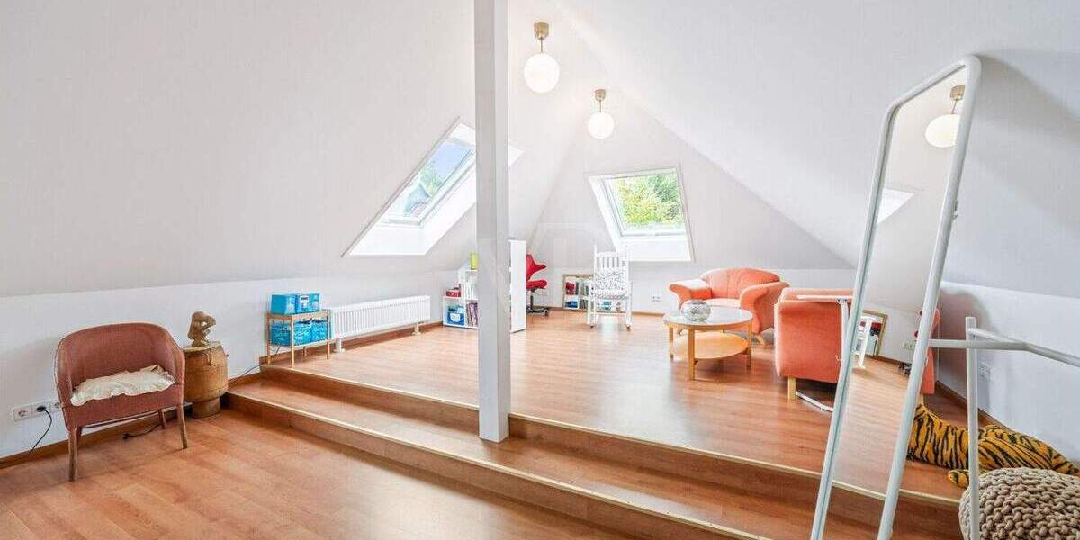 Einfamilienhaus Offenburg Stadtmitte - 1 Zimmer, 352 m&sup2;, 890.000&euro; | Angebot:25660475