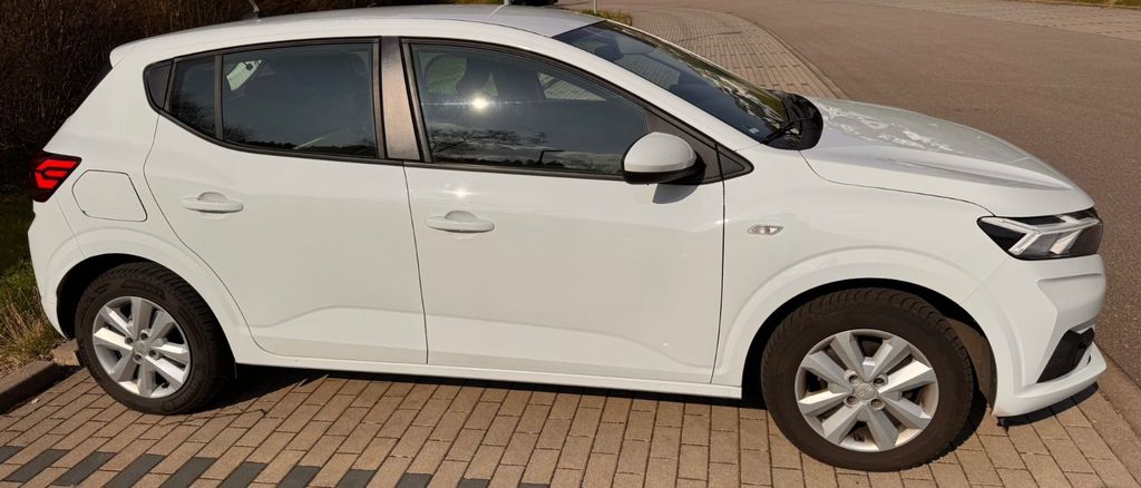 Dacia Sandero 72.000 km 13.480 &euro; Ottenhöfen 77883