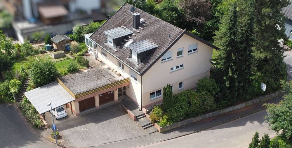 Toplage in Zell-Weierbach: Großzügiges, helles und ruhiges Haus umgeben von viel Grün - Einfamilienhaus Offenburg Rammersweier | Angebot:27018965
