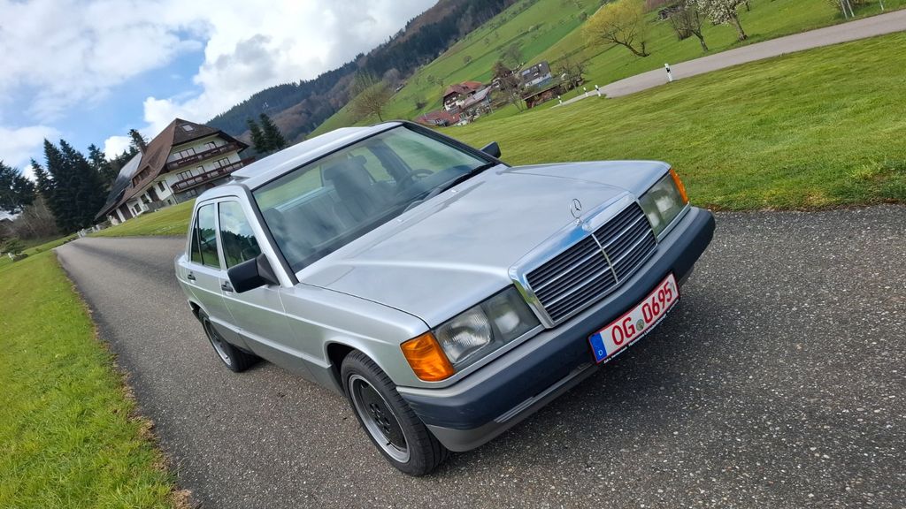 Mercedes-Benz 190 176.000 km 6.900 &euro; Zell a.H. 77736
