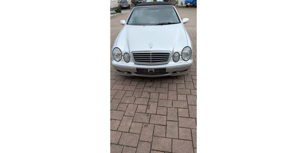 Mercedes-Benz CLK 320 307.000 km 2.999 &euro; Bühl 77815