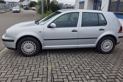 VW Golf 203.000 km 1.500 &euro; Kippenheim 77971