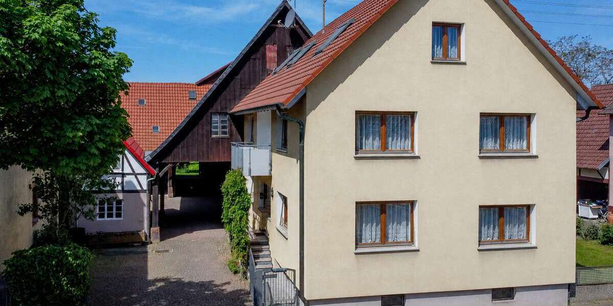 Einfamilienhaus Friesenheim - 8 Zimmer, 204 m&sup2;, 440.000&euro; | Angebot:27017002