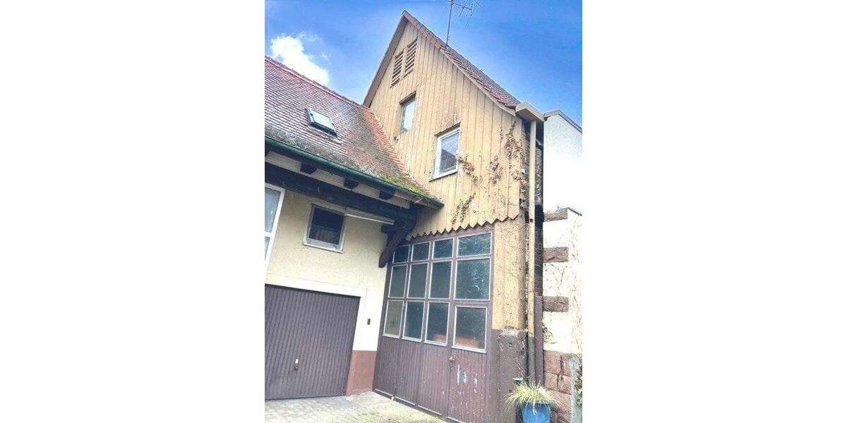 Einfamilienhaus Friesenheim - 8 Zimmer, 205 m&sup2;, 205.000&euro; | Angebot:25778877