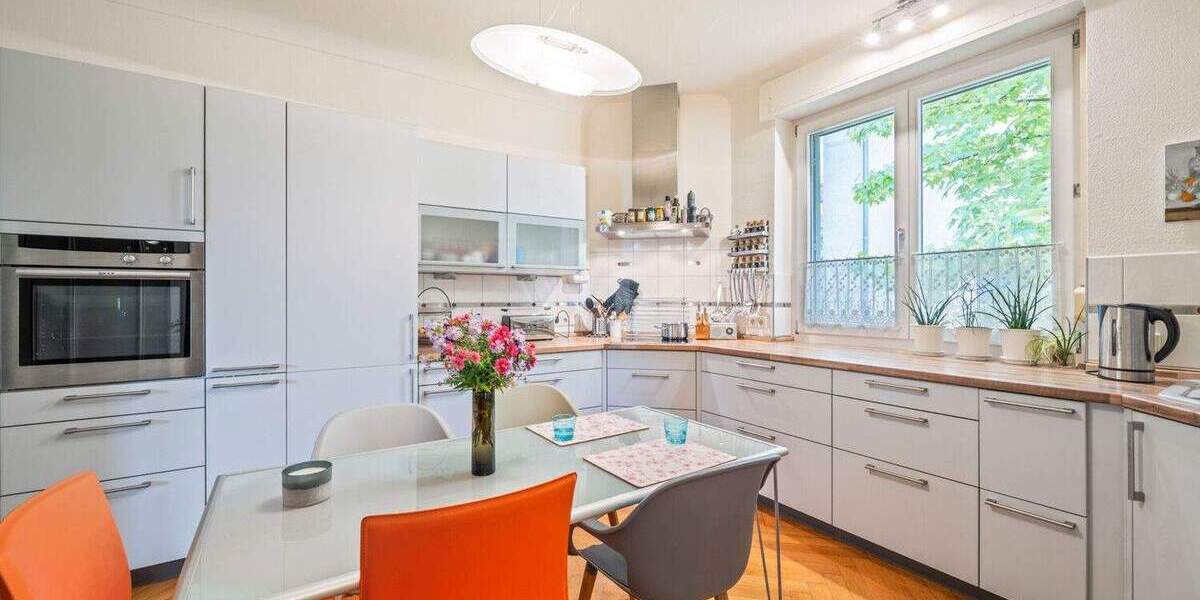 Einfamilienhaus Offenburg Stadtmitte - 1 Zimmer, 352 m&sup2;, 890.000&euro; | Angebot:25660475