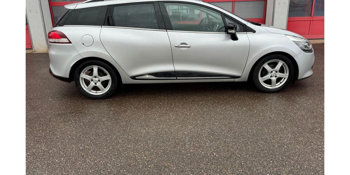 Renault Clio 96.600 km 8.750 &euro; Offenburg 77654